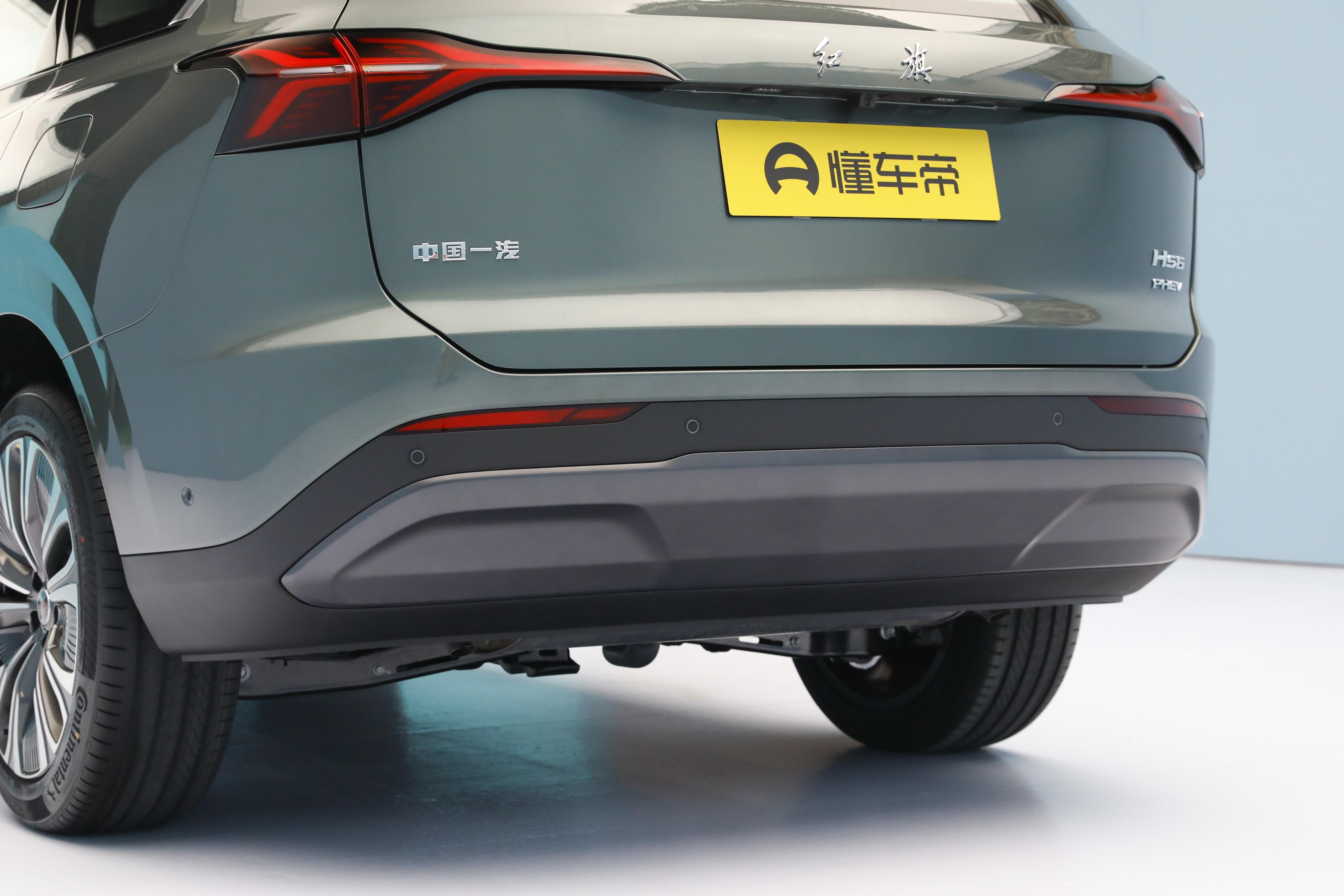 内置冰箱的车__车载冰箱有内置电池好不好