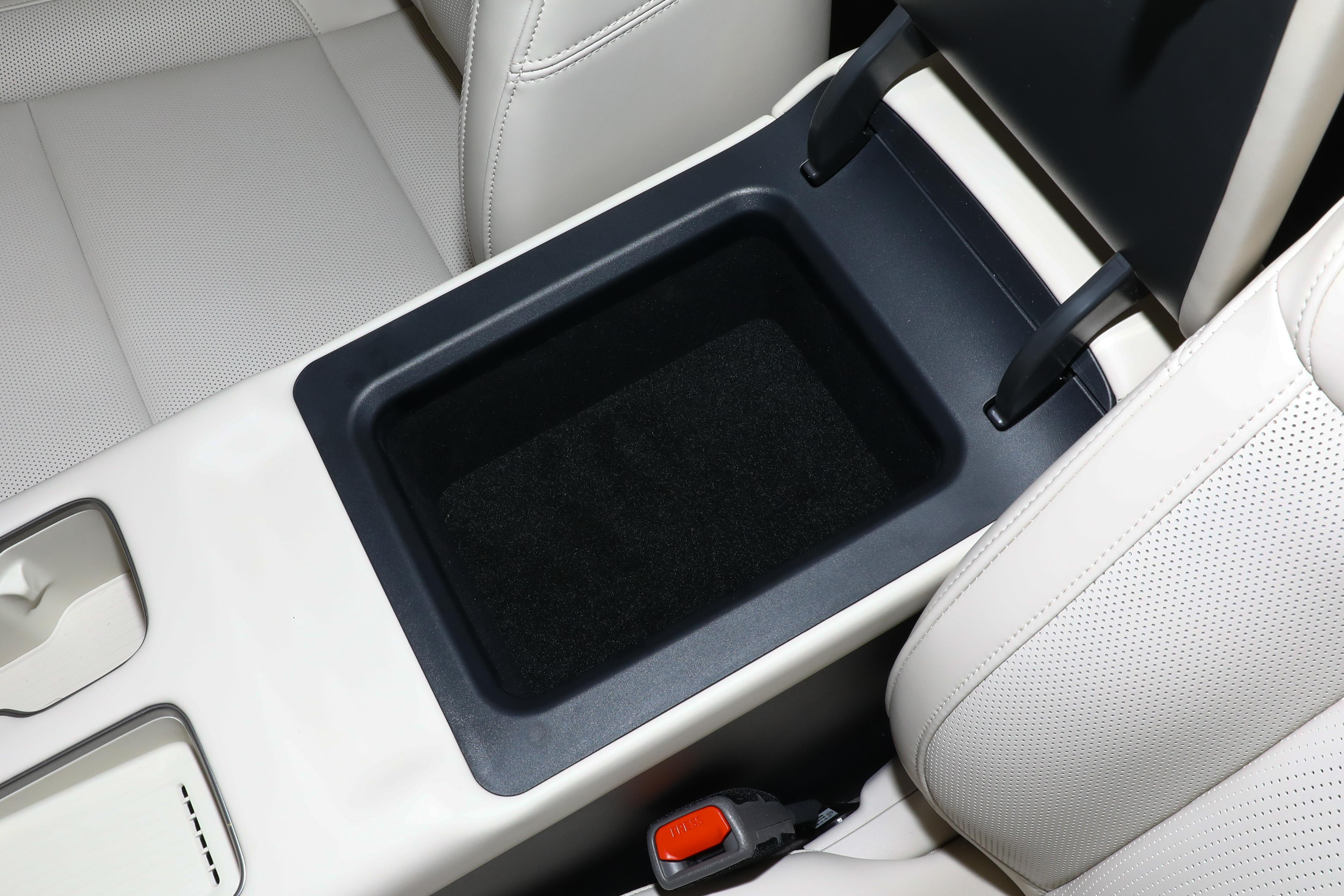 车载冰箱有内置电池好不好__内置冰箱的车