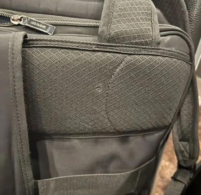 _中国商人在巴西遭持枪抢劫,笔记本电脑挡住子弹_中国商人在巴西遭持枪抢劫,笔记本电脑挡住子弹