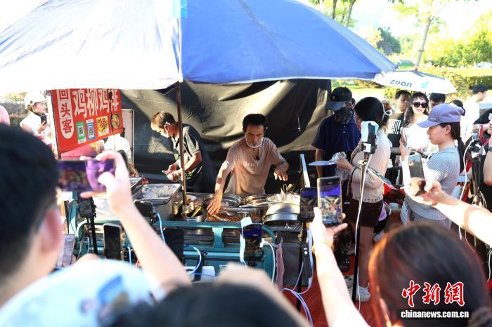 假日经济现象__假日经济的火热