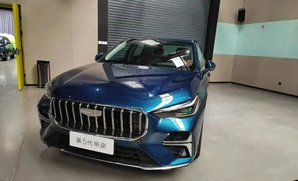 第五代帝豪天籁 PLUS五菱星光730，2025年了，还有人买燃油车？