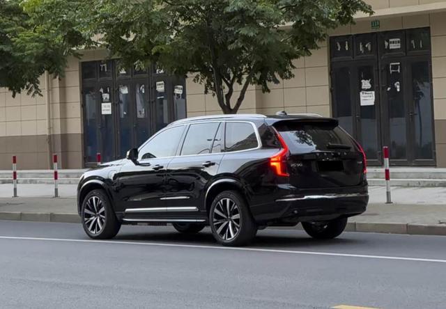 大降价都！沃尔沃XC90直降16万，知识中产也不买单，问题出在哪