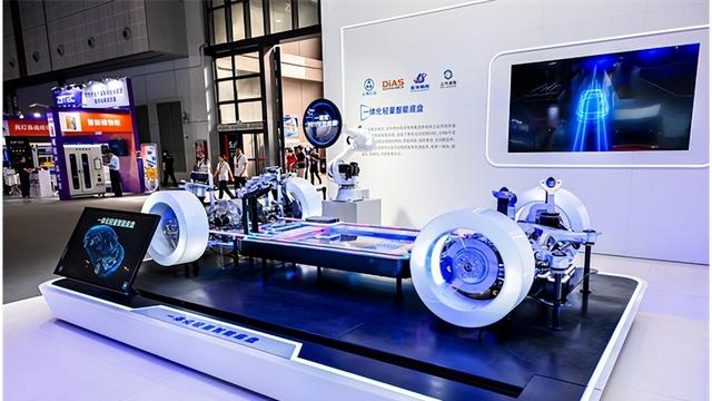 上汽悟了：与其研究怎么出牌，不如直接把桌子掀了-有驾