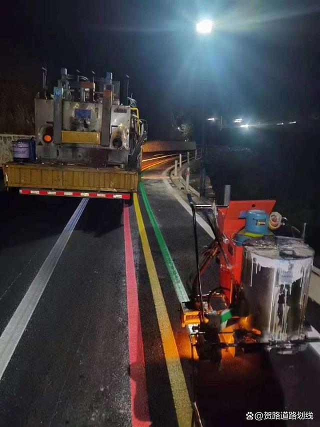 上海杨浦停车场地下车库划线-道路划线