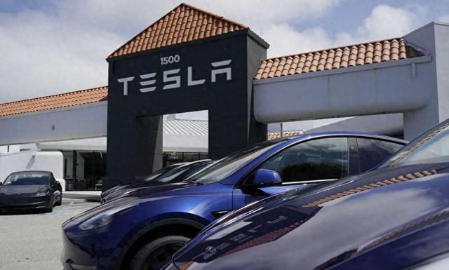 288万辆特斯拉被调查！聚焦“完全自动驾驶”等相关问题