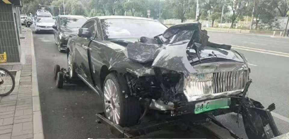 陈震劳斯莱斯闪灵事件 给了我们什么教训？