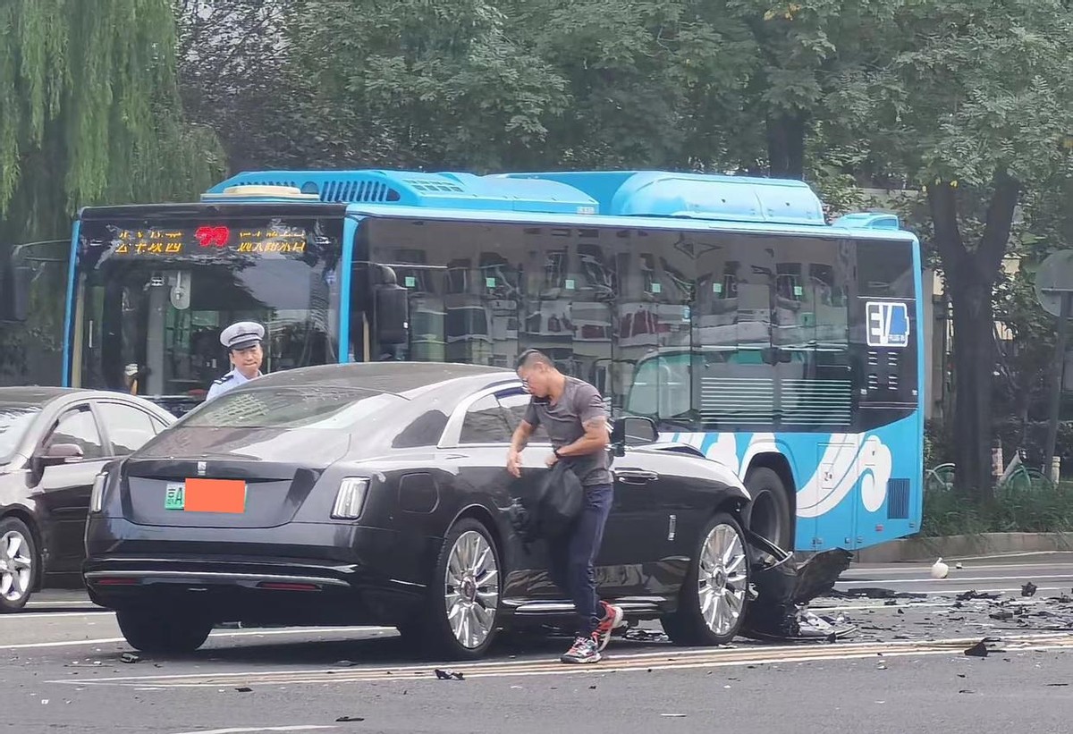 劳斯莱斯闪灵__陈震劳斯莱斯