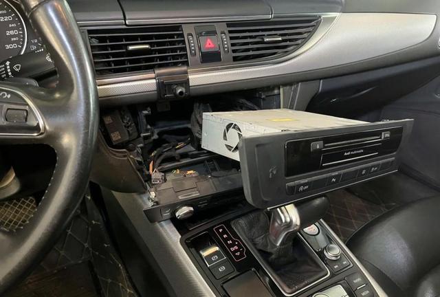 我一直以为A6L这车这辈子都跟帅字无缘了结果新一代实车图一出居然变帅了还能满足商务家用的各种需求-有驾