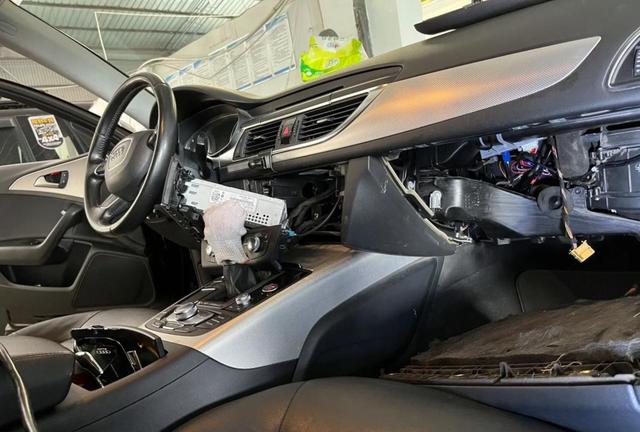 我一直以为A6L这车这辈子都跟帅字无缘了结果新一代实车图一出居然变帅了还能满足商务家用的各种需求-有驾