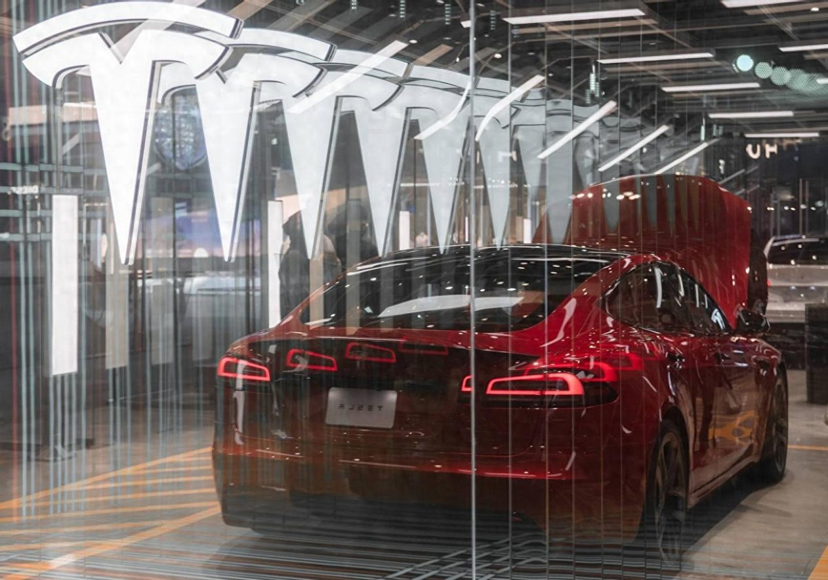 _新华网摊上大事啦_马斯克为意识的永存