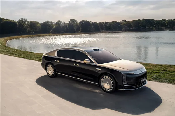 余承东吹的牛实现了！尊界S800单月交付近2000台 改写中国超豪华轿车市场