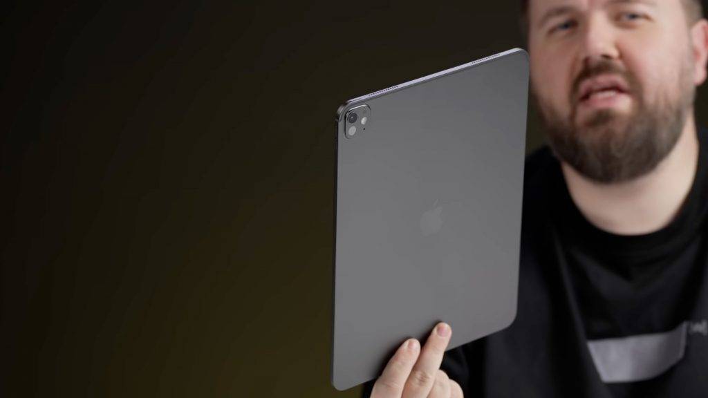 苹果新品连发一个月？打头阵的 M5 MacBook Pro 马上就来__苹果新品连发一个月？打头阵的 M5 MacBook Pro 马上就来