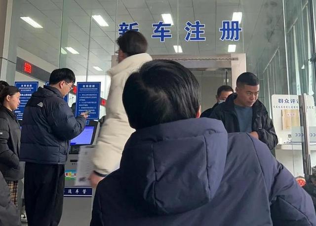 为什么那个折磨了我们几十年的车管所,突然就投降了?-有驾