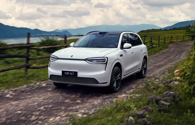 全新问界M7、蔚来ES8、理想i8怎么选？一篇文章讲清楚