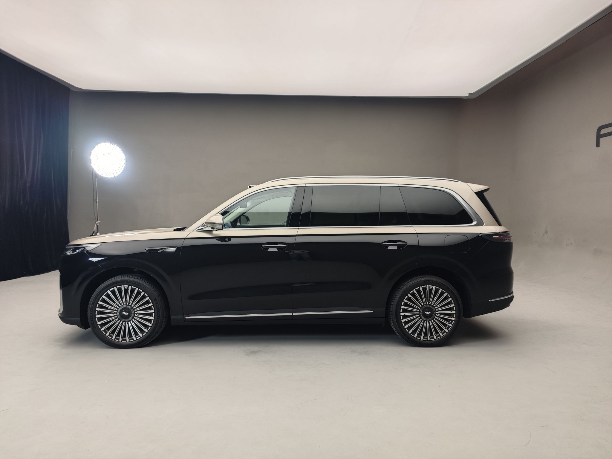 奇瑞风云T11开启预售 预售19.99-26.49万元