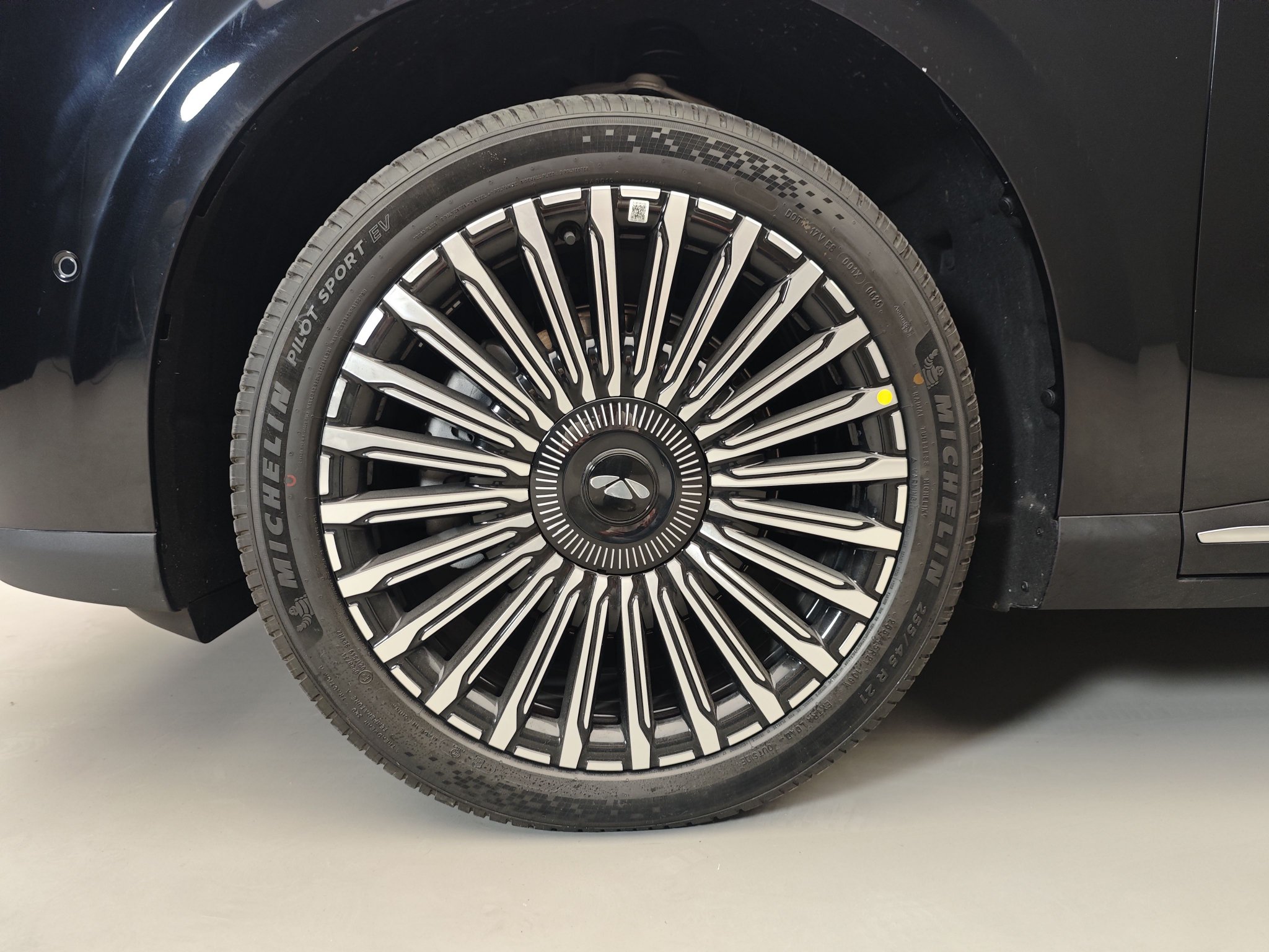 奇瑞风云T11开启预售 预售19.99-26.49万元