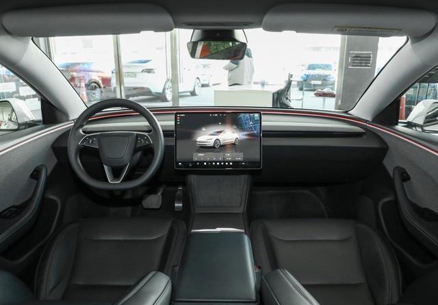 2025款特斯拉Model 3上市 售23.55万起-有驾