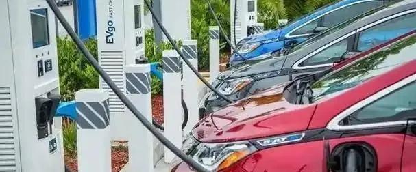 政策急刹车！通用350亿豪赌落空，电动车变“修罗场”，血亏16亿！-有驾