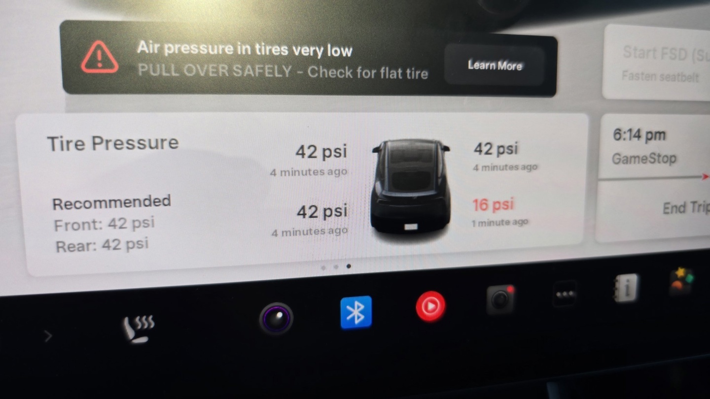 特斯拉胎压传感器多少钱_特斯拉胎压监测灯怎么亮了_