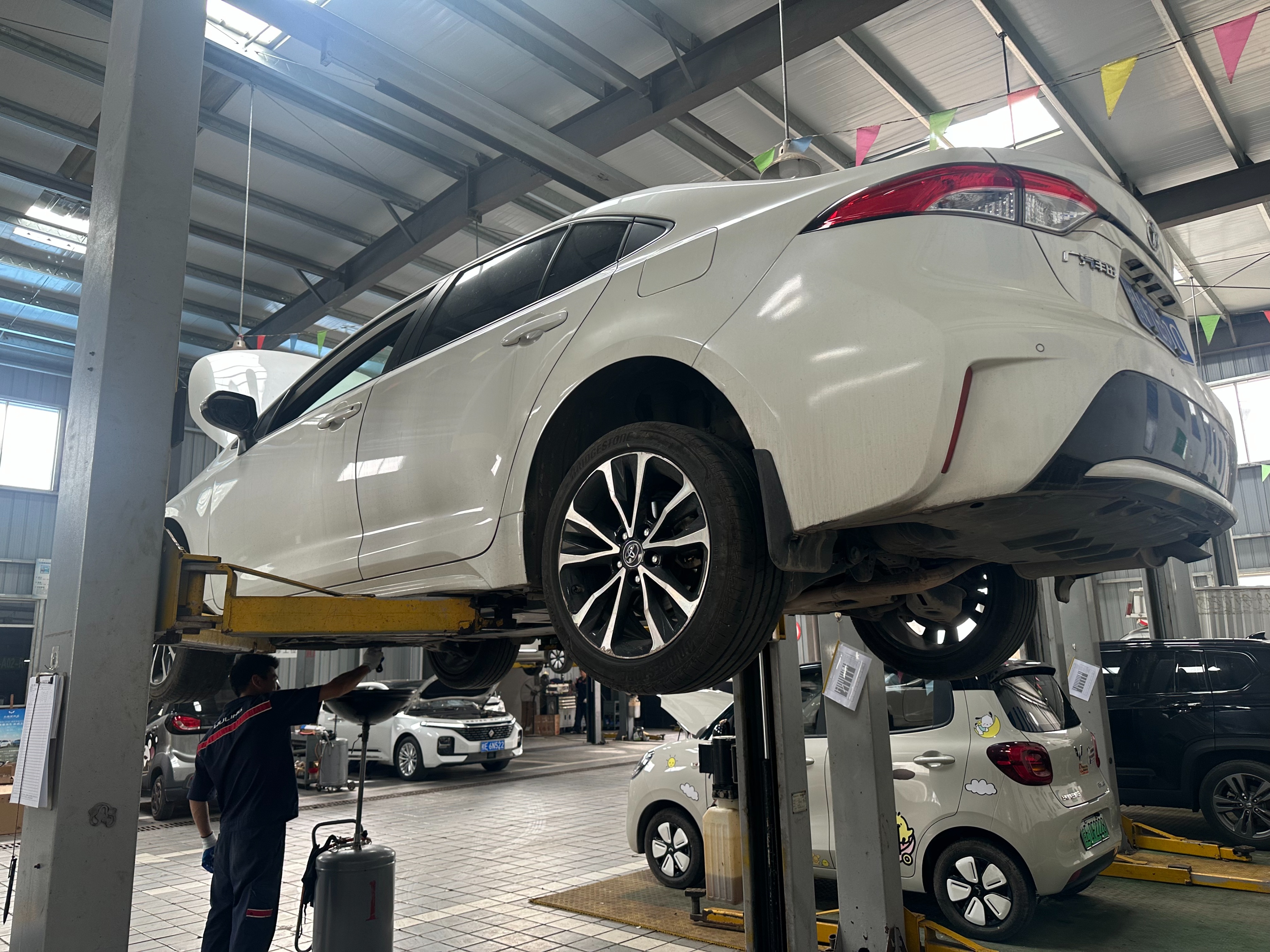 车换油保养是啥_汽车保养换油_