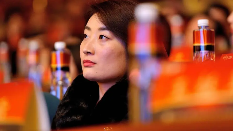 宗馥莉离场，娃哈哈加速造车？