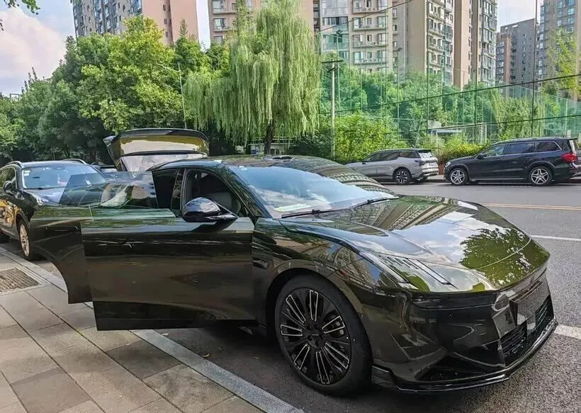 领克10车主：买车跟恋爱一样，有时候就看那一瞬间的感觉