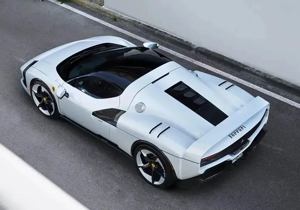 _法拉利插电式混合动力_法拉利首款插混跑车发布