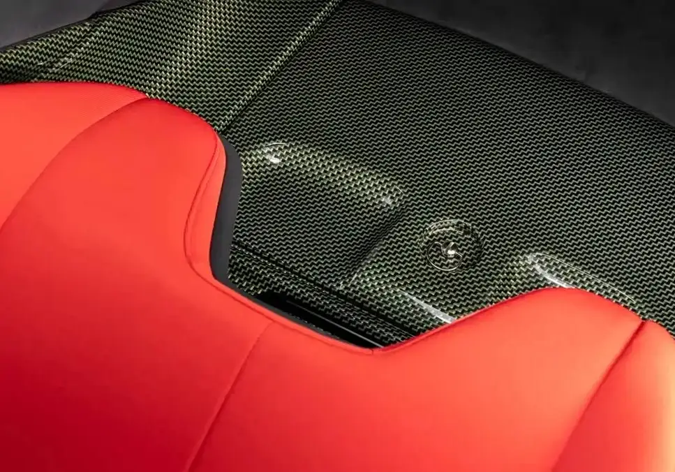 法拉利首款插混跑车发布__法拉利插电式混合动力