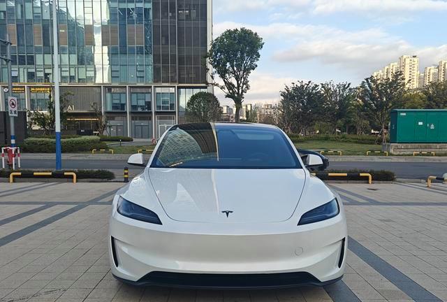 百公里加速仅需3。1秒！准新款特斯拉 Model 3，28。8万元尽享速度与激情？-有驾