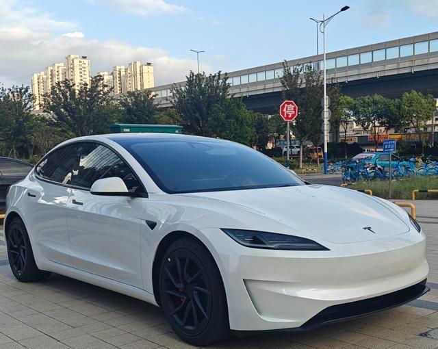 百公里加速仅需3。1秒！准新款特斯拉 Model 3，28。8万元尽享速度与激情？-有驾