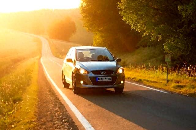 增程车换成纯电，充电方便，开起来更安静