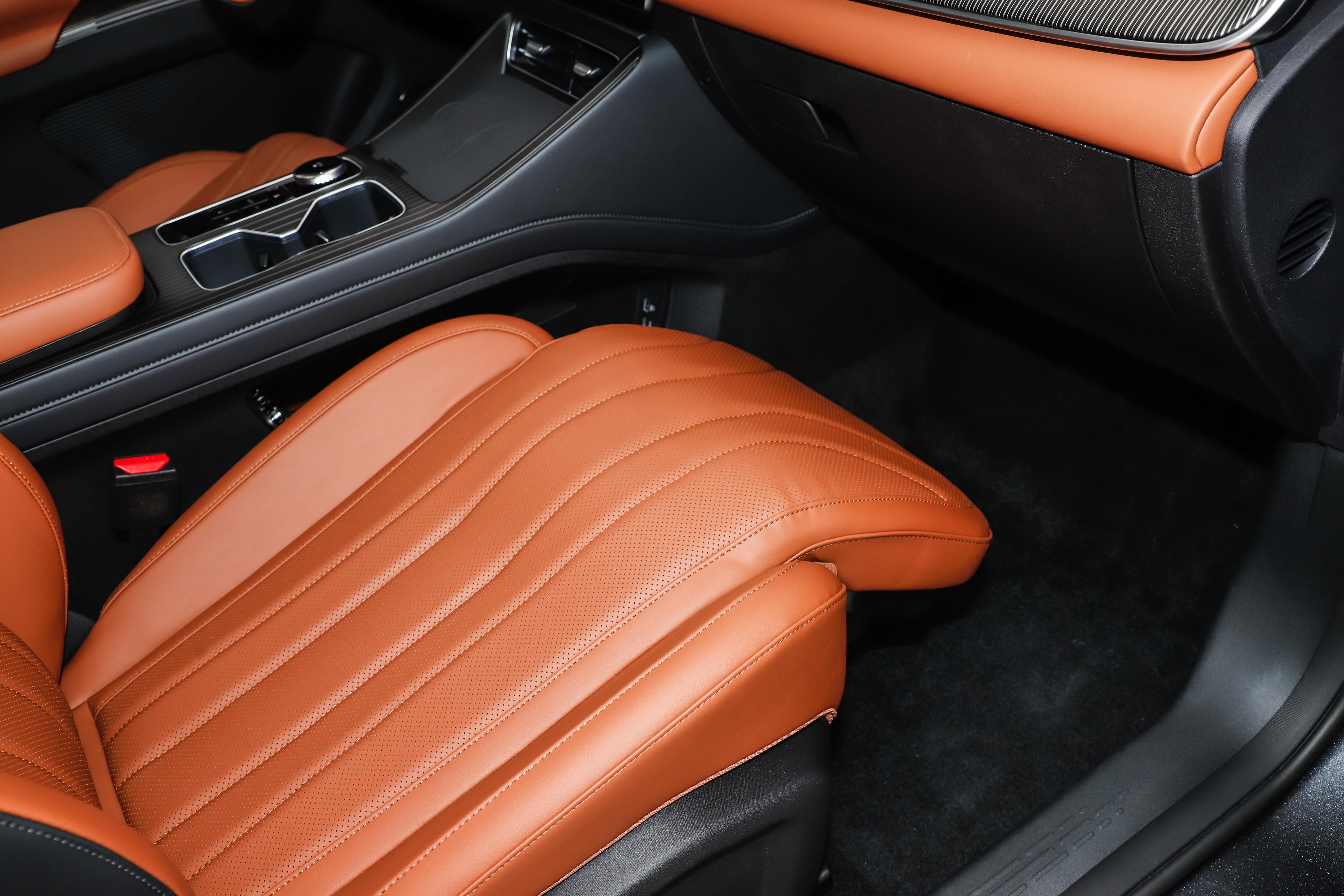 奇瑞家族前脸_奇瑞前脸和后脸一样是哪款_