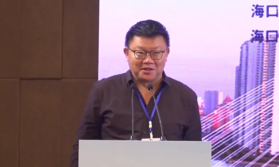 奇人龚虹嘉，又赚80亿