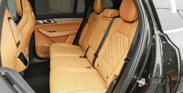 10月23日，全新领克09 MHEV将正式上市！亮点当属其五座布局设计-有驾