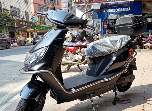 12月前买电动车要看三证，部分车型需先上牌，才能上路