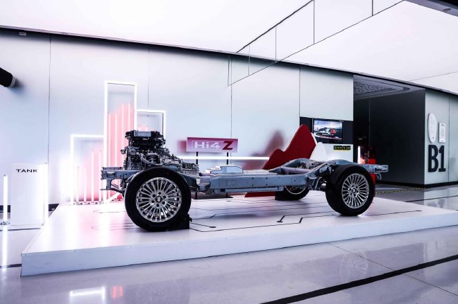 智能化及实用性大增 试驾全新坦克400 Hi4-Z