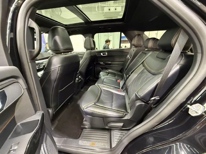 硬核之上，布局再拓！全新福特探险者昆仑穿越版新车亮相