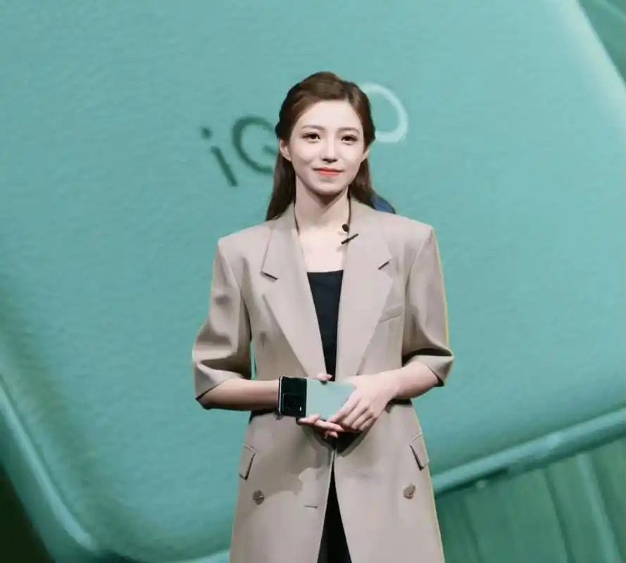 iQOO 产品经理宋紫薇创业 AI 硬件，首款产品曝光