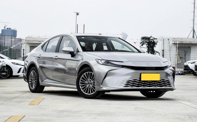 惨淡！9月燃油轿车销量榜，朗逸夺亚军，卡罗拉未进前二十-有驾