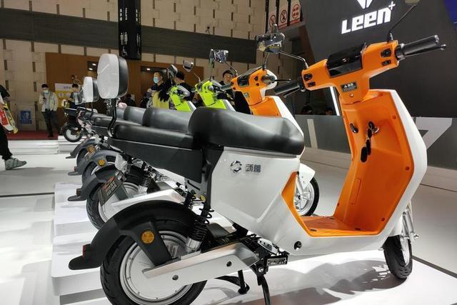 48V24Ah电池标100公里实测不到65？三辆新国标车骑了半年，那次从回龙观到中关村12公里直接耗掉70%的电-有驾