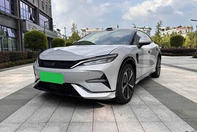喜提宋L EV！四个月实测：一公里不到一毛钱，完胜油车，值！