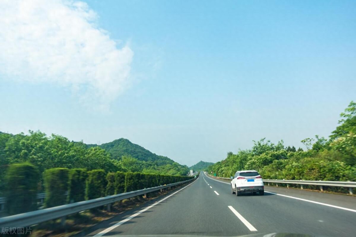 经常跑高速，老司机为你推荐两款，动力强、安全性高，稳如高铁！