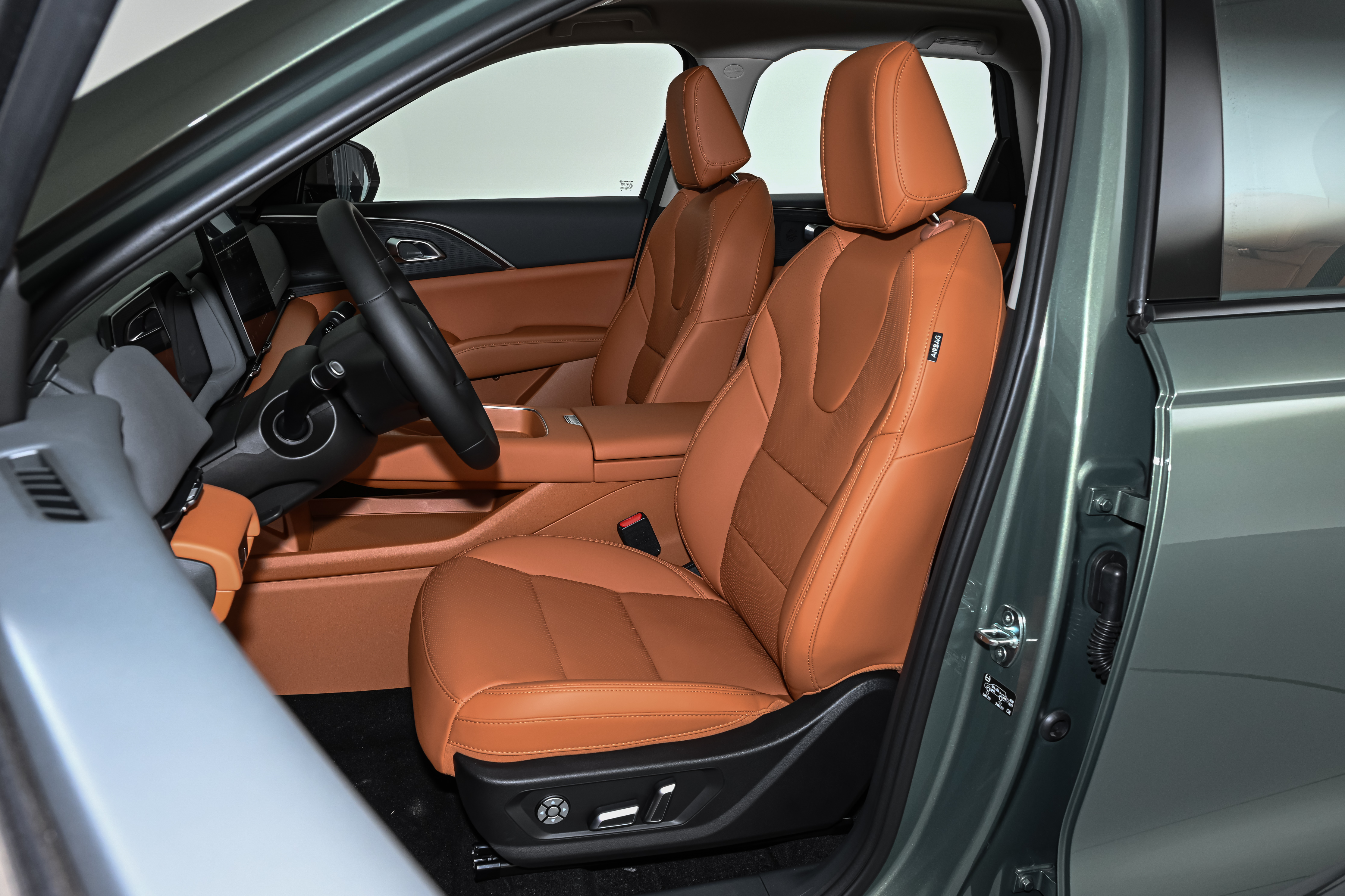 哈弗中型轿车__哈弗柴油汽车