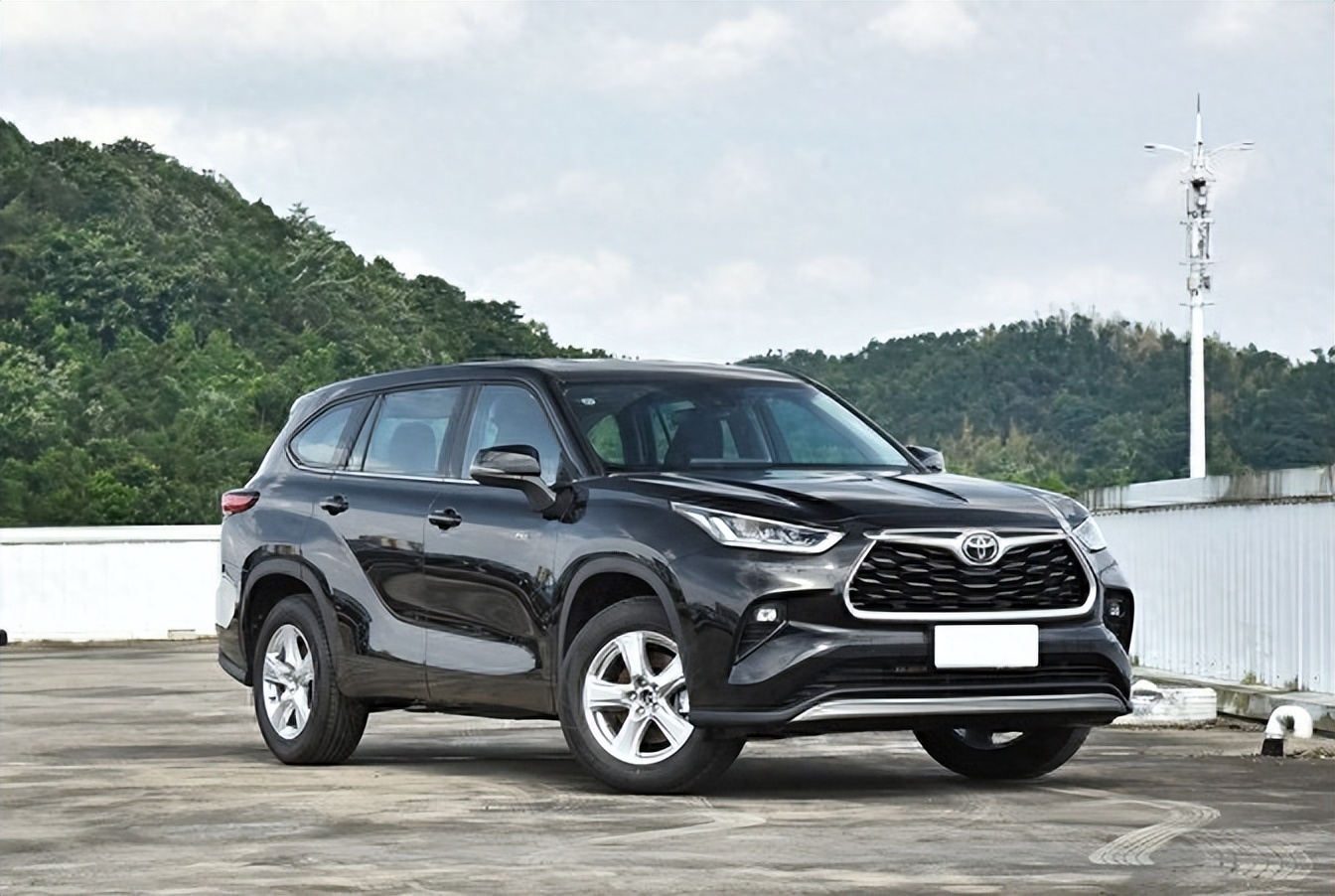 唐试驾视频燃油版_国产suv唐_