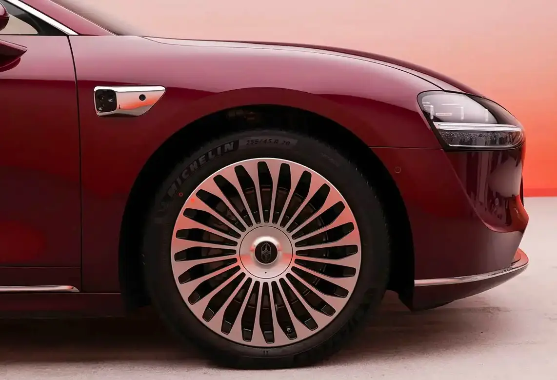 新款雷达激光享界标新车能用吗_激光雷达suv_