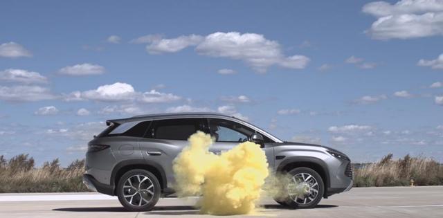 9.98万起售1508公里续航,比亚迪这台混动SUV让4S店销售改口:别再问CR-V怎么样了-有驾