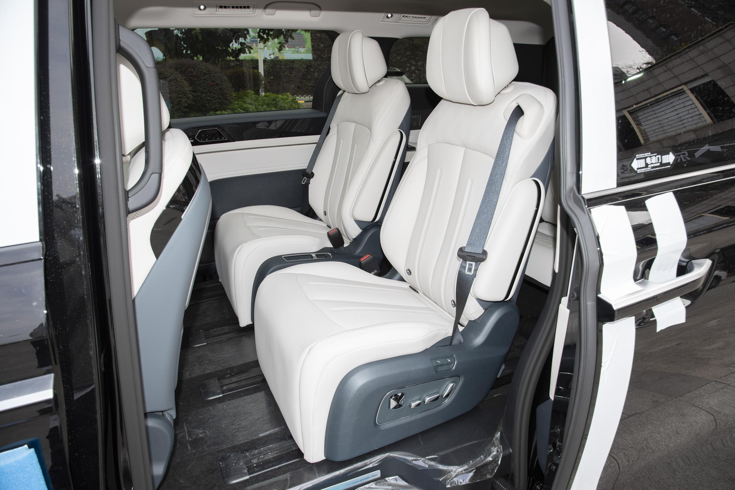 比亚迪最新款元__比亚迪元新款2021多少钱