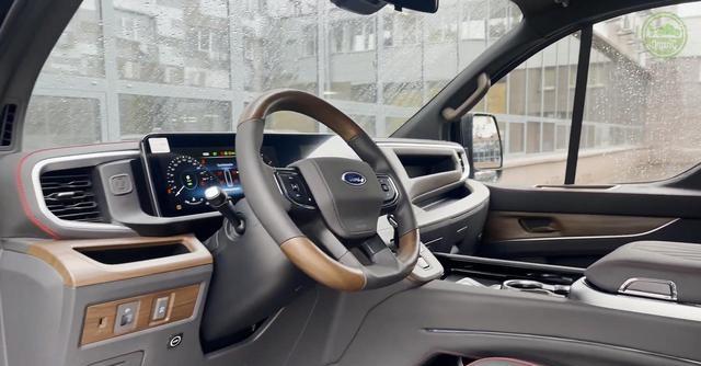 2026款福特全顺大变身！豪华MPV市场要变天？GL8们瑟瑟发抖了！-有驾