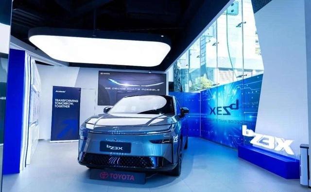 丰田低头认师！中国电车杀进香港的真相太狠了