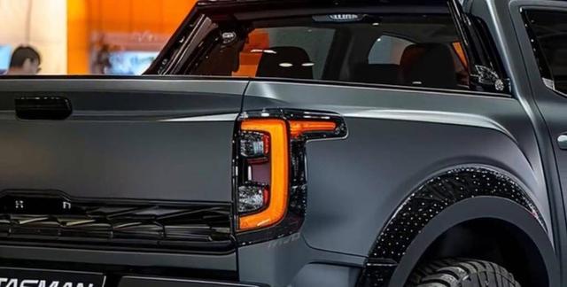 韩系硬派皮卡首发！起亚Tasman搭载4.0L V8，涉水深度700mm-有驾